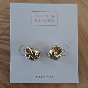 14th & Union Shiny Gold Twist Earrings